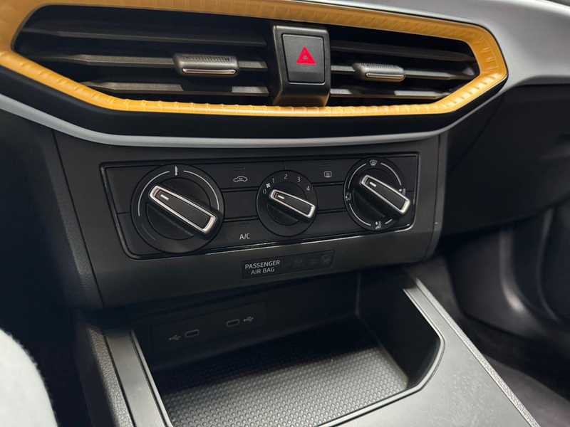 SEAT Ibiza Ibiza 1.0i MPI Style /// Cruise controle /// Parkeersensoren achteraan /// Lane assist /// Front assist — photo 15