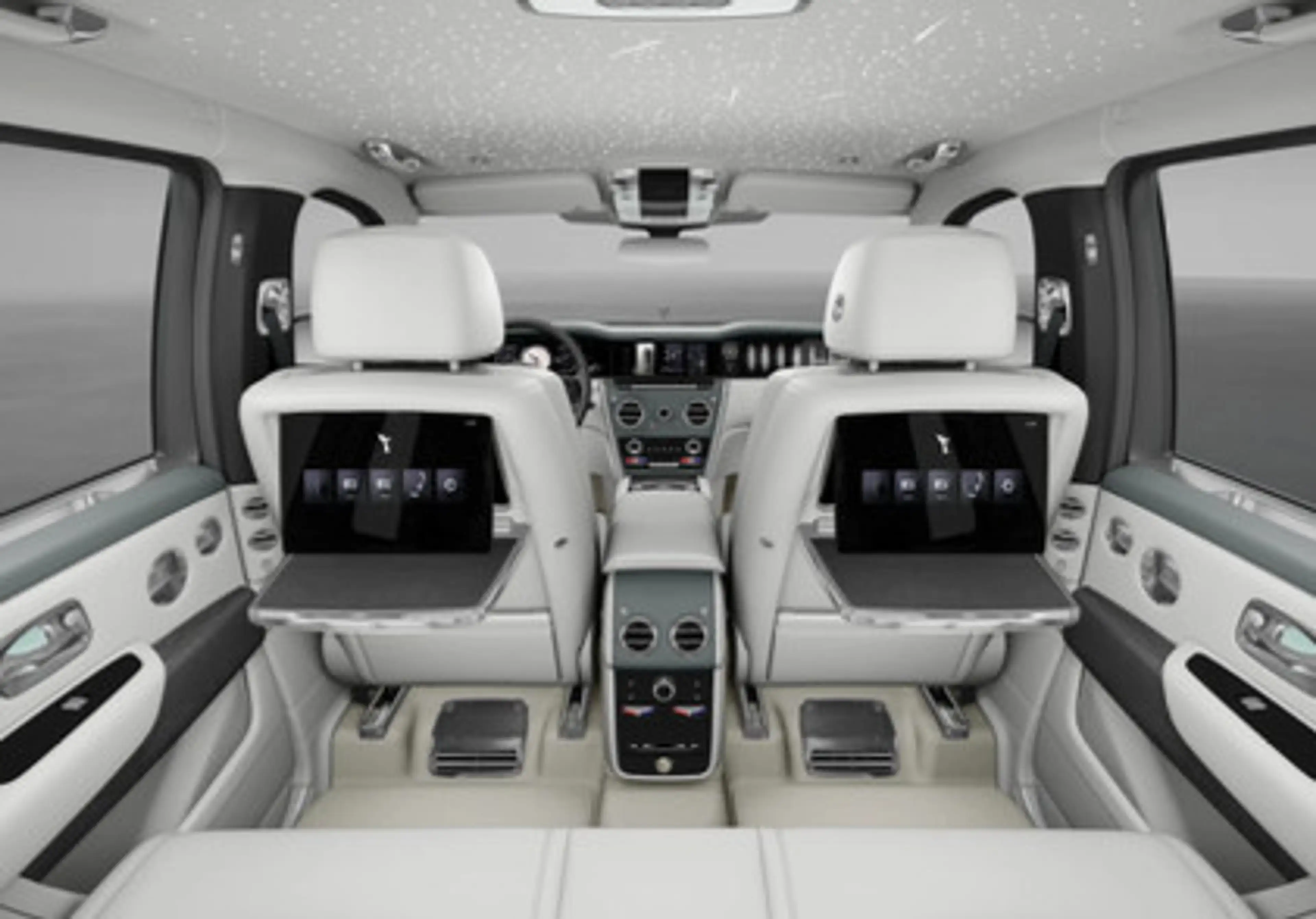 Rolls-Royce Cullinan Silver Badge| 2026 | 5 Seats | On Stock — photo 7