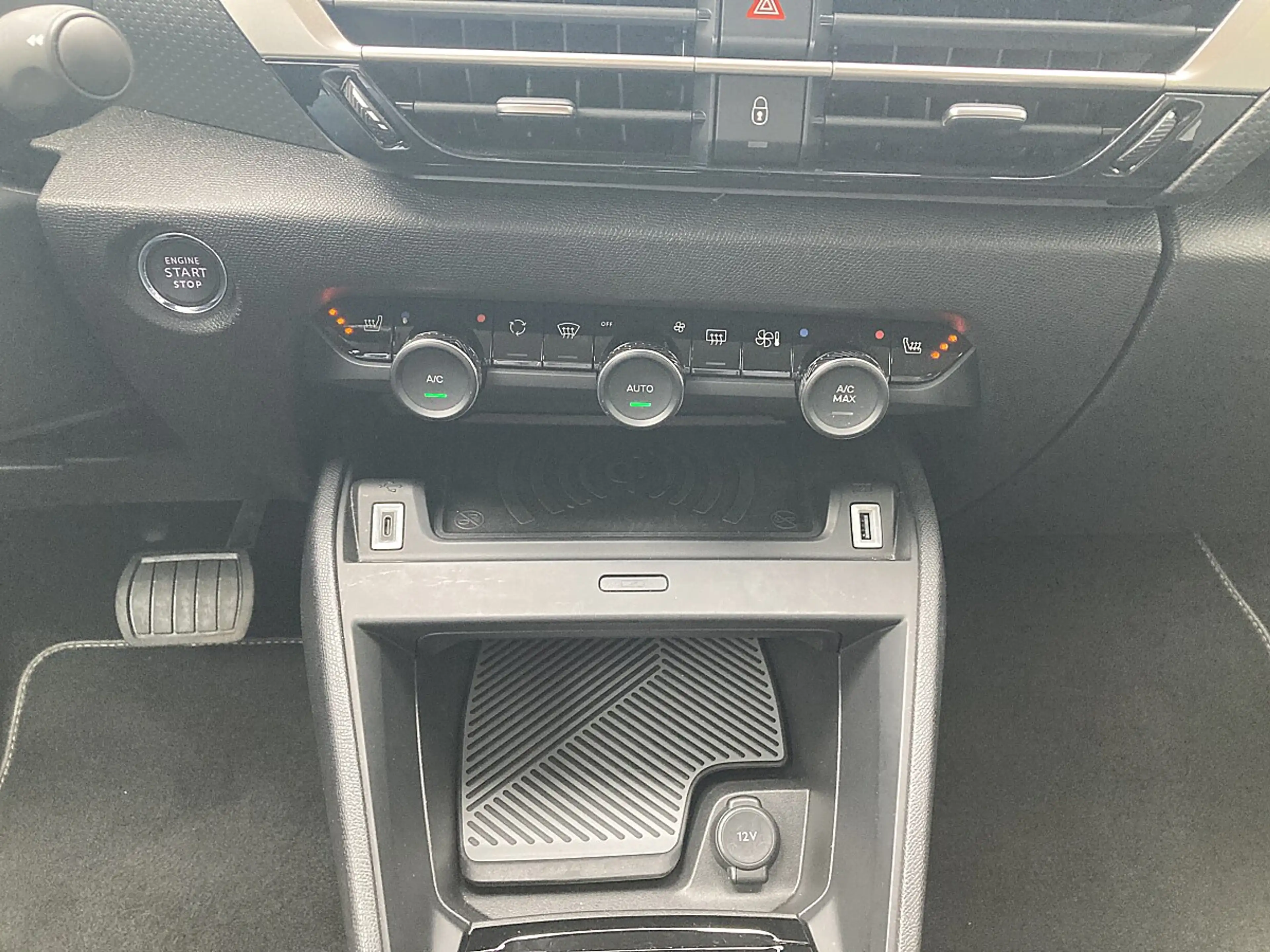Citroen C4 PureTech 130 EAT8 Max!NAVI,KAMERA,LED,ACC,TOP! — photo 19