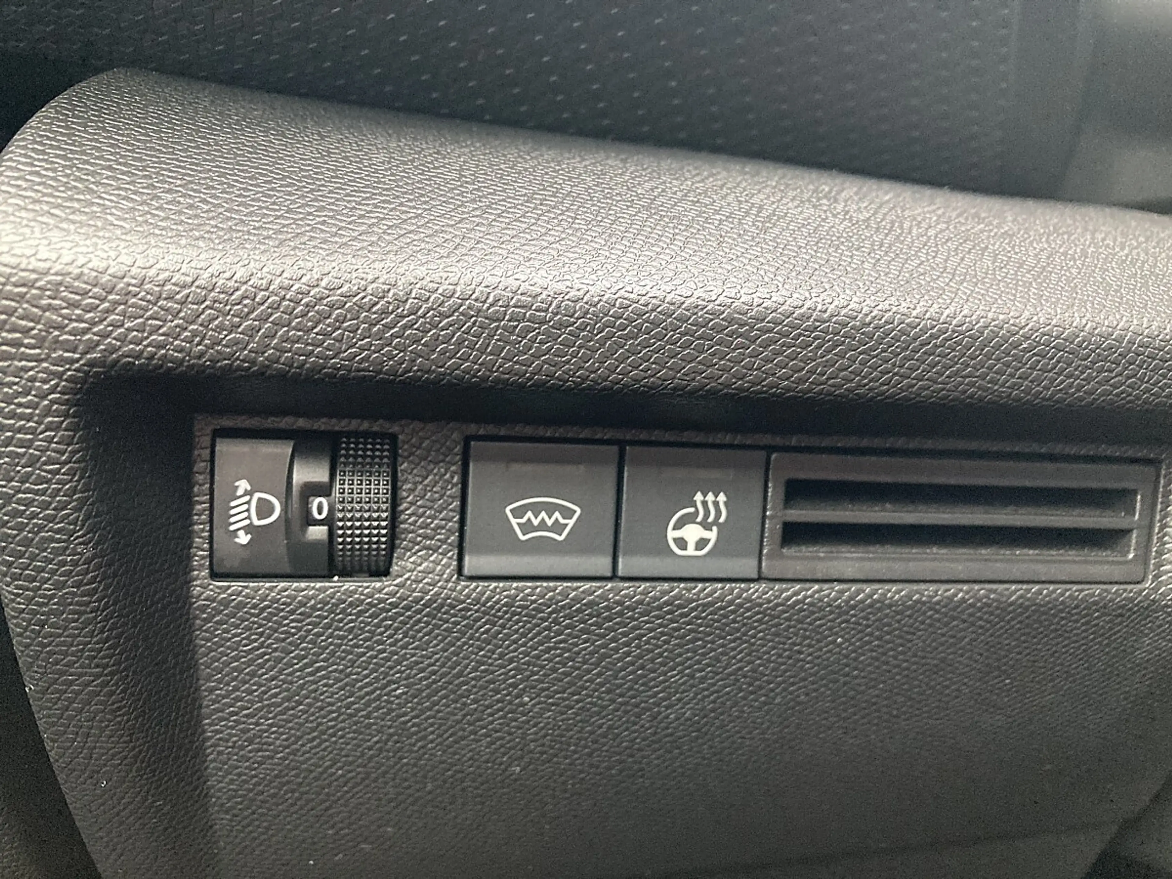 Citroen C4 PureTech 130 EAT8 Max!NAVI,KAMERA,LED,ACC,TOP! — photo 12