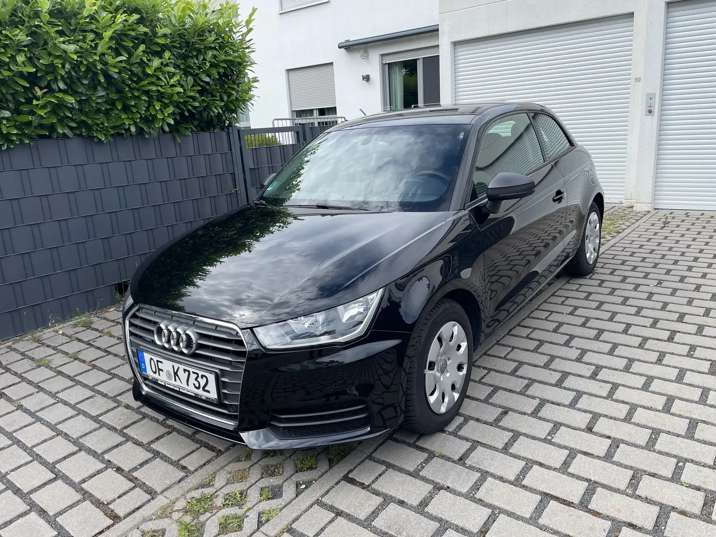 Audi A1 TFSI Ultra Schwarz - 2