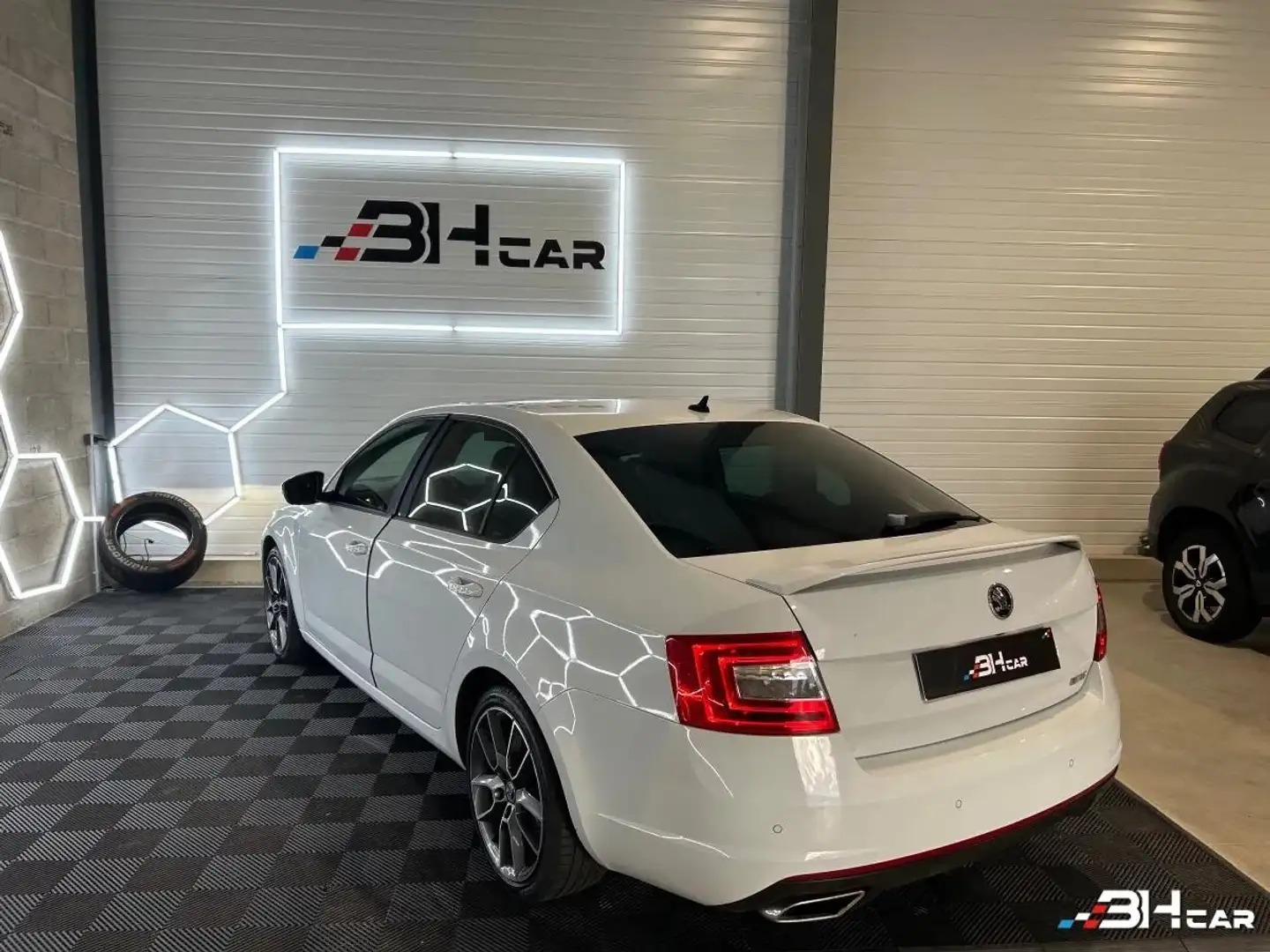 Skoda Octavia 2.0 TDI 180 RS 4X2 DSG BVA - 2