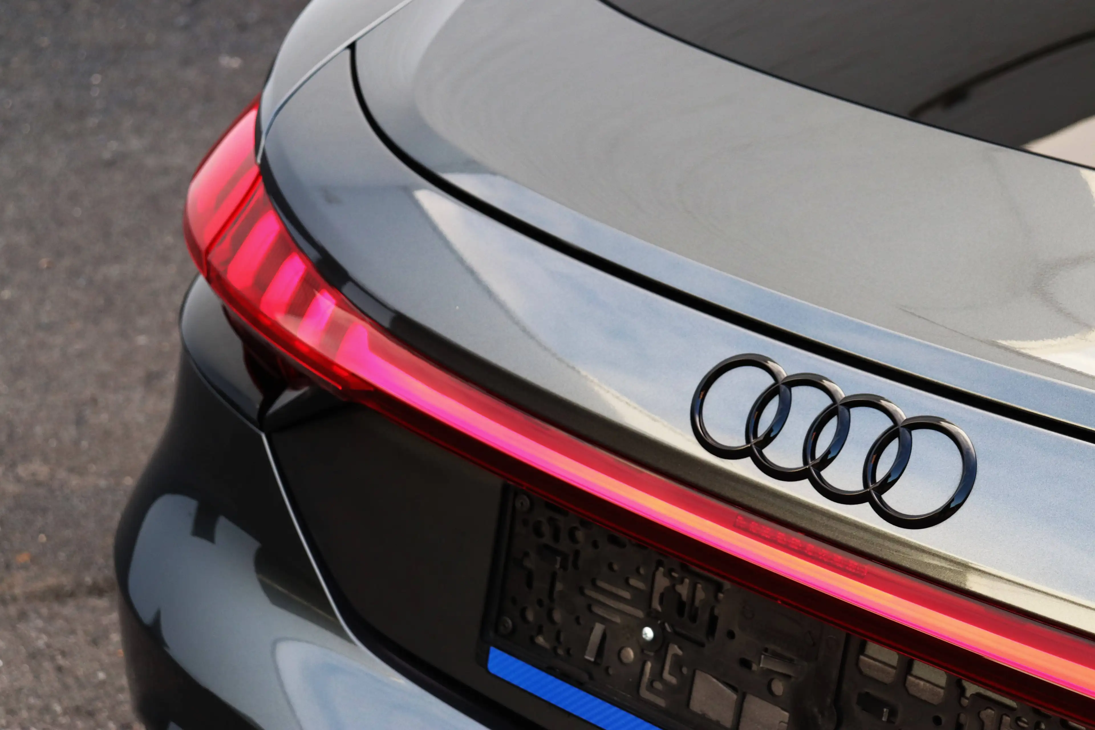 Audi e-tron GT 93.4 kWh 60 Quattro - Pano/Shadow+/Cam/Keyless/AppleCarplay/20" — photo 6
