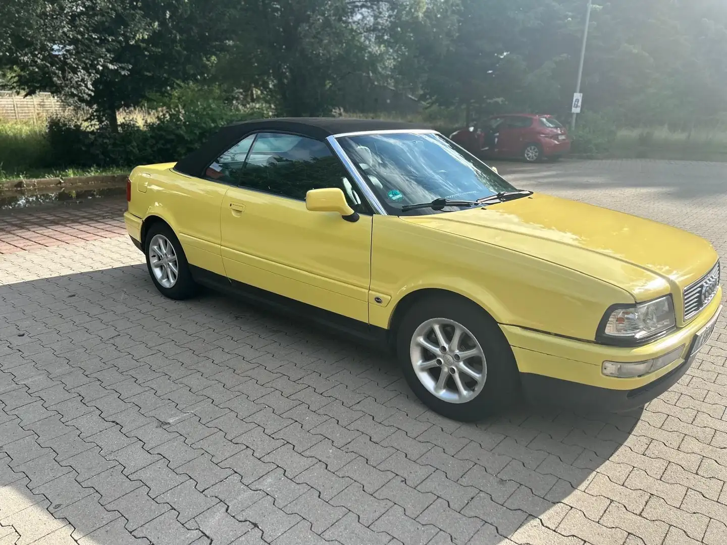 Audi Cabriolet Jaune - 2