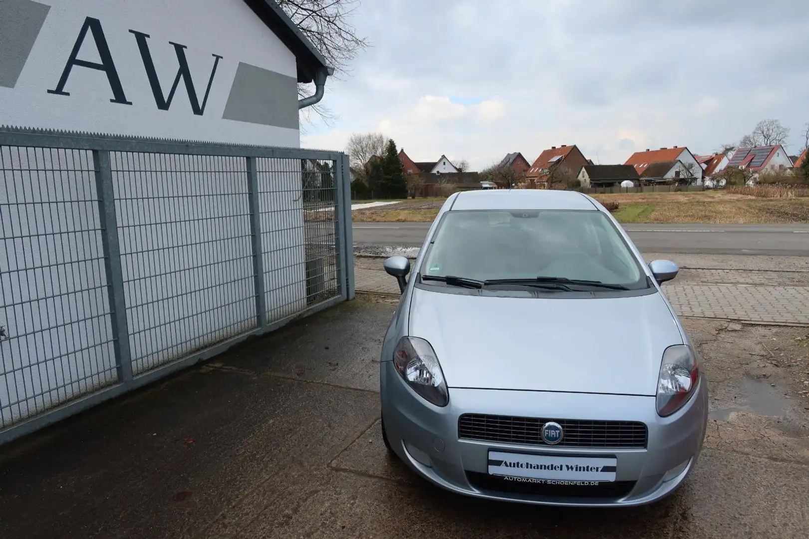 Fiat Grande Punto 1.4 8V Dynamic|Klimaautomat|S.Heft Gris - 2