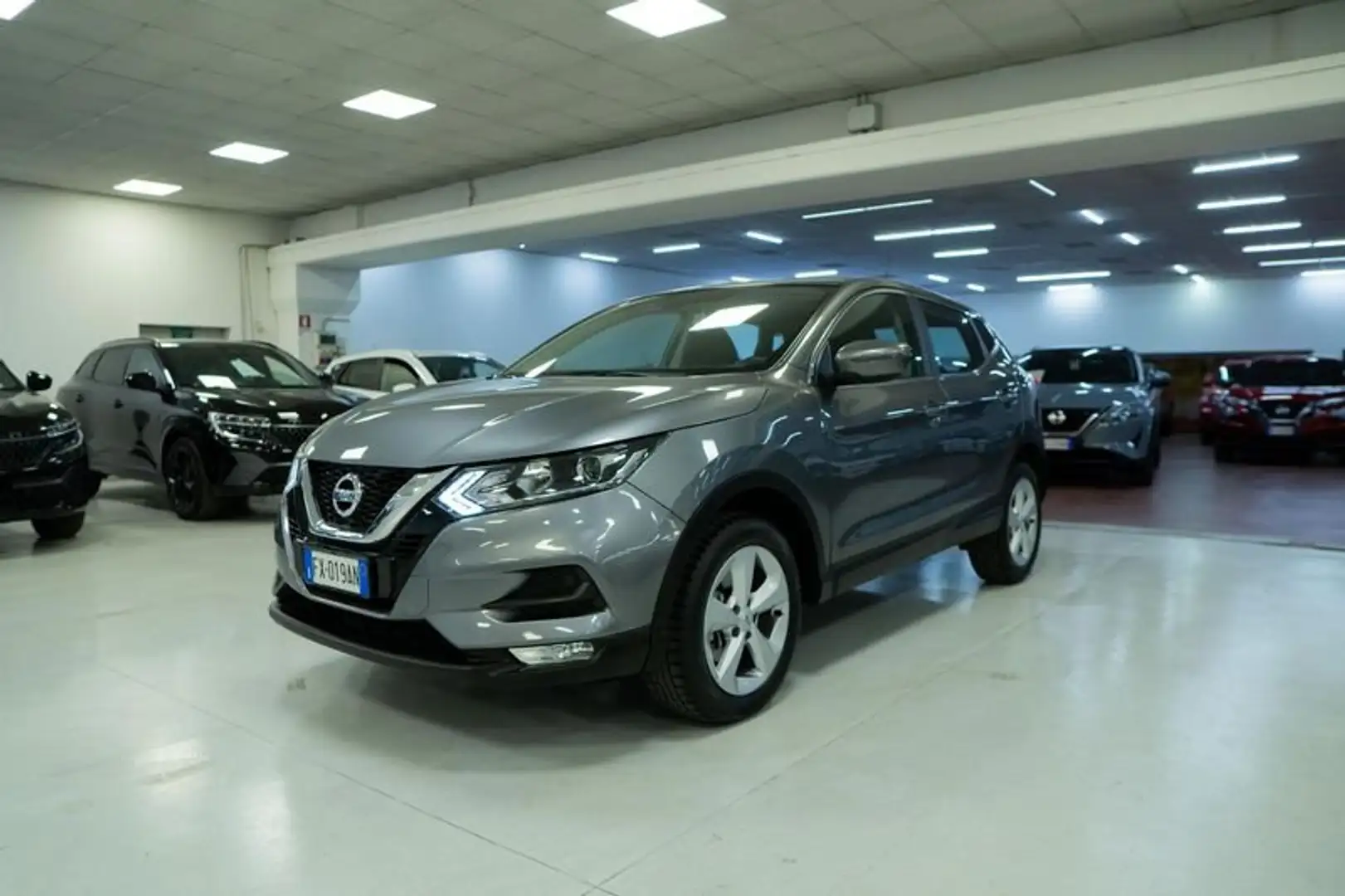 Nissan Qashqai 1.3 DIG-T Acenta 140cv Grau - 1