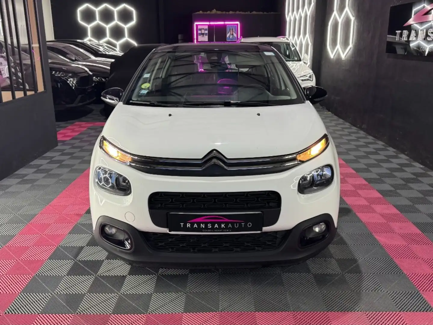 Citroen C3 SOCIETE BLUEHDI 100 ch SS BVM5 FEEL NAV ~ TVA RÉCUPÉRABLE ~ CarPlay ~ Climatisation Auto ~ Weiß - 2