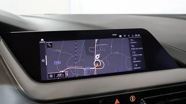 BMW 1 Series view 9