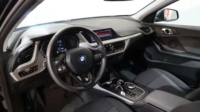 BMW 1 Series view 2