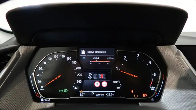 BMW 1 Series view 6