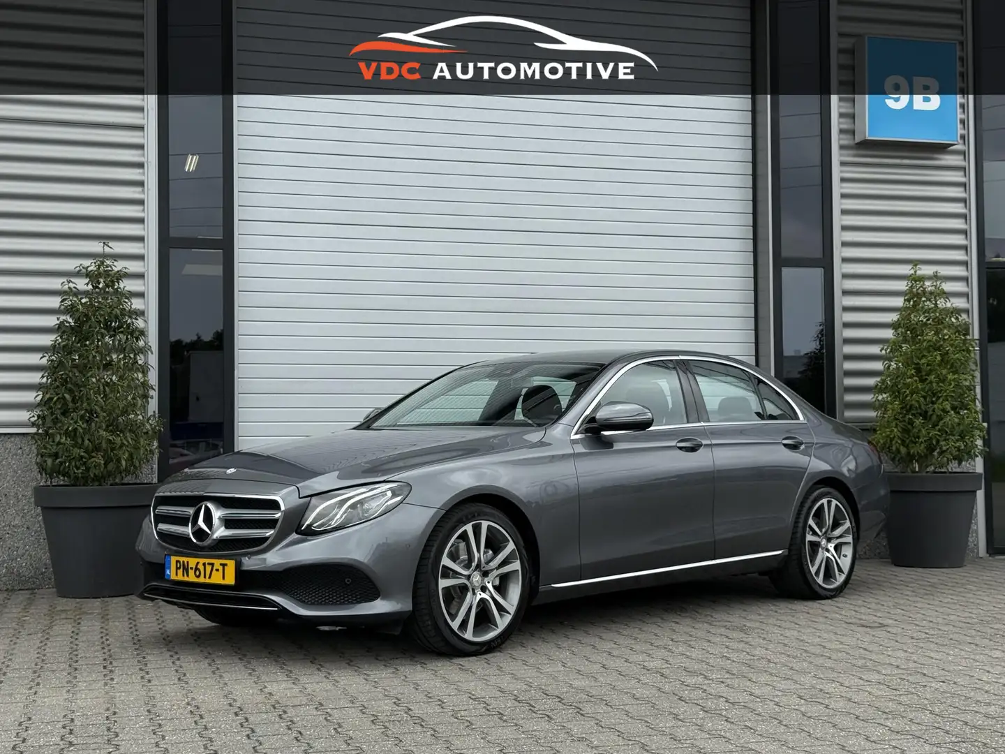 Mercedes-Benz E 250 Camera | Widescreen | CarPlay | LED | Sfeerverlich Серый - 1