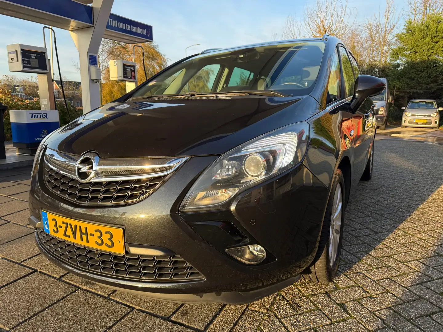 Opel Zafira Tourer 1.4 Cosmo / Parkeersensoren / Camera / Bluetooth / Noir - 1