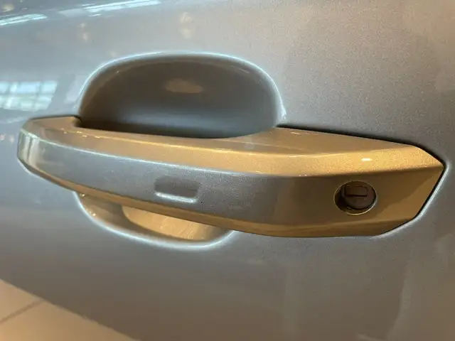 Audi Q5 view 5