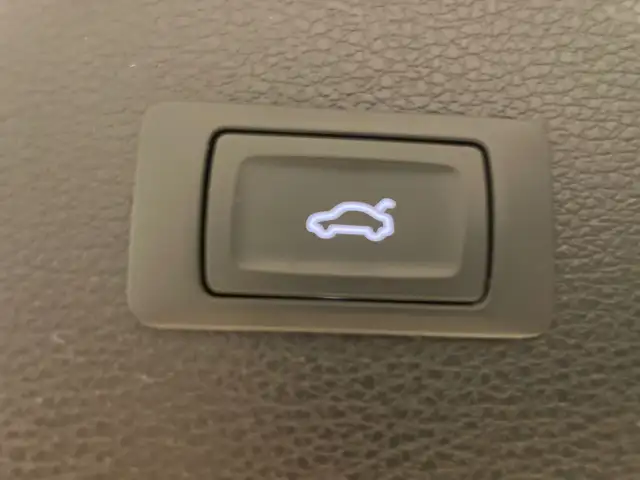 Audi Q5 view 15