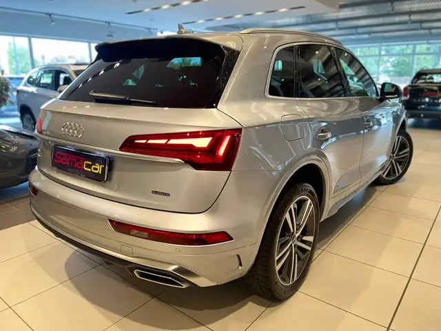 Audi Q5 view 6