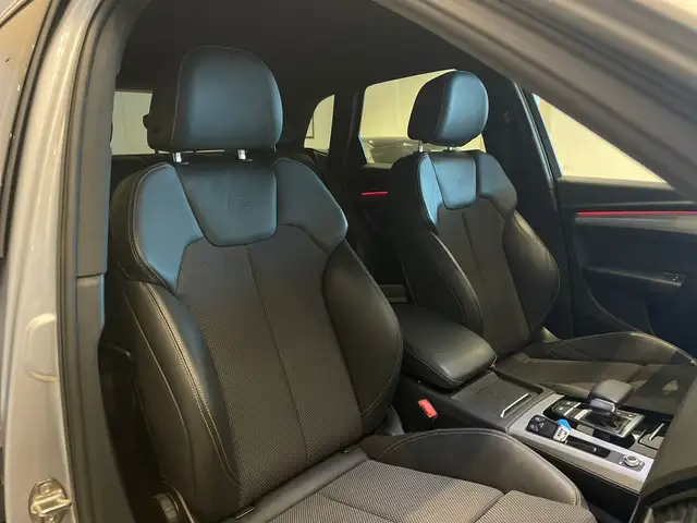 Audi Q5 view 14
