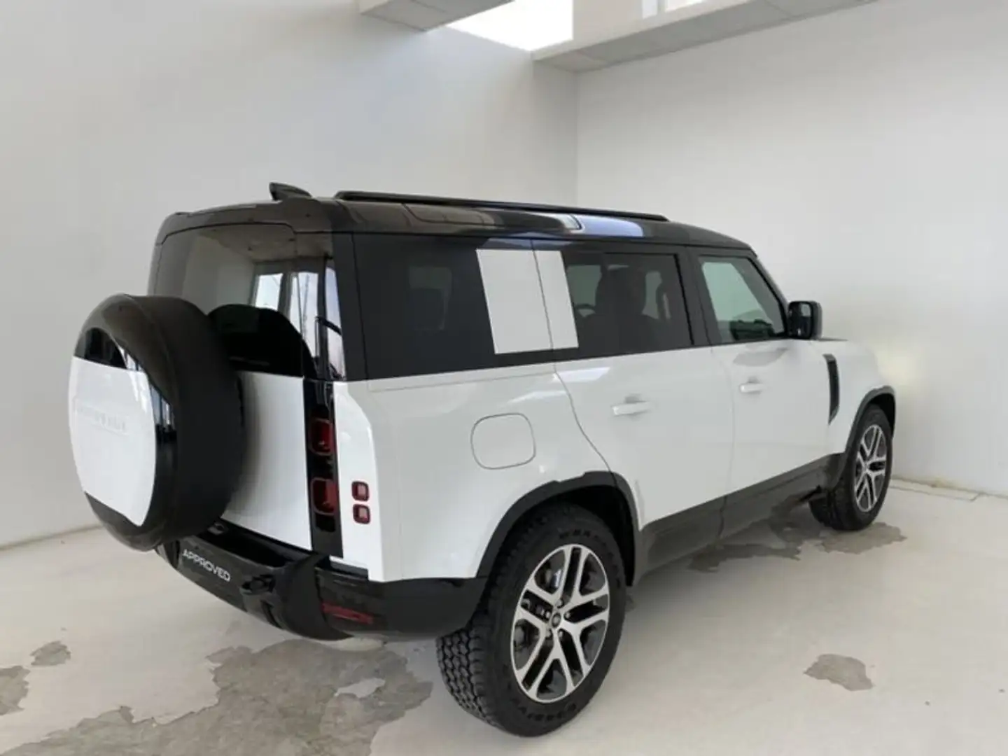 Land Rover Defender 110 3.0D l6 MHEV X-Dynamic SE AWD Aut. 250 Blanco - 2