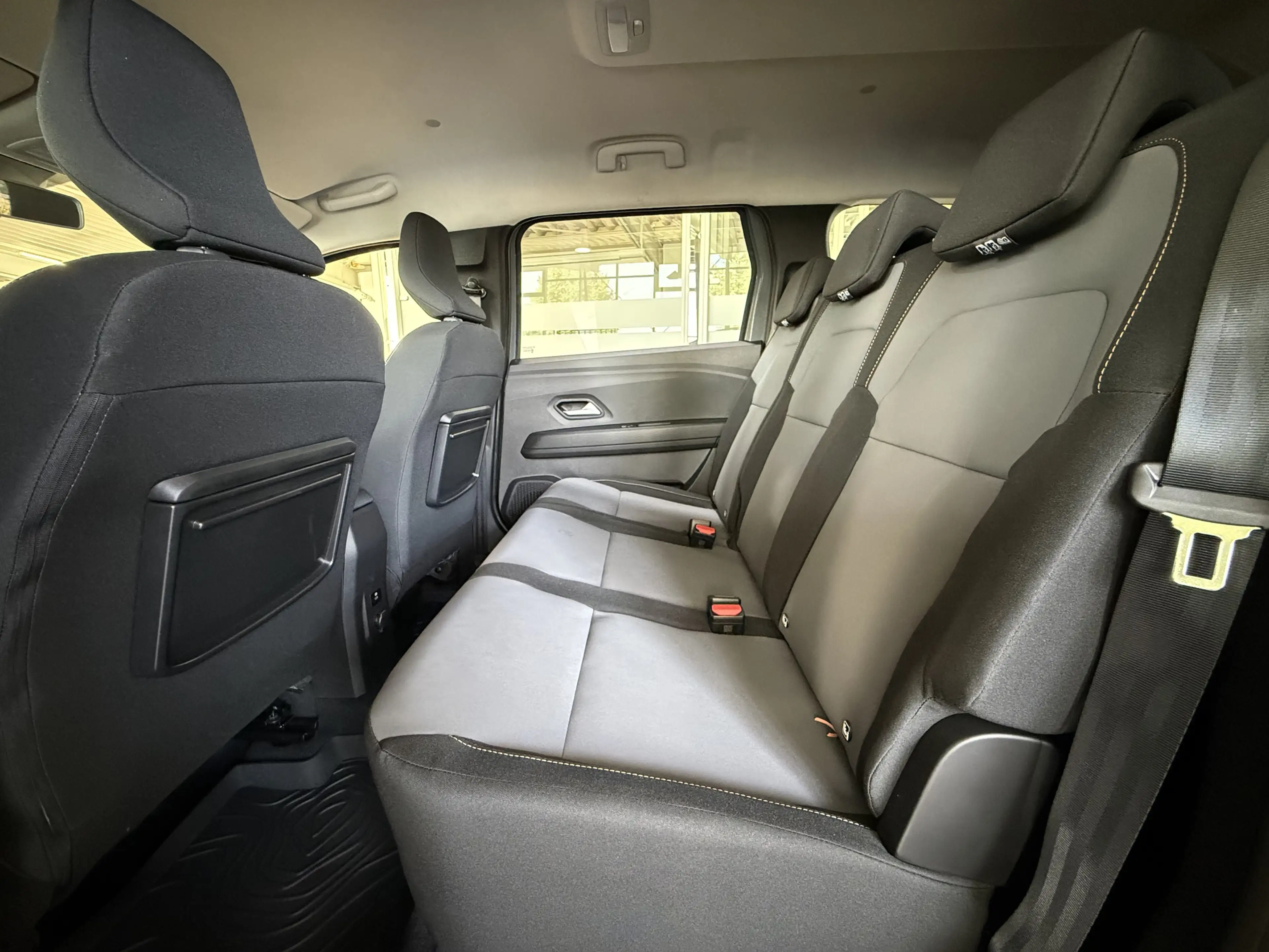 Dacia Jogger TCe110 Extreme 7-Sitzer Navi City-Paket — photo 16