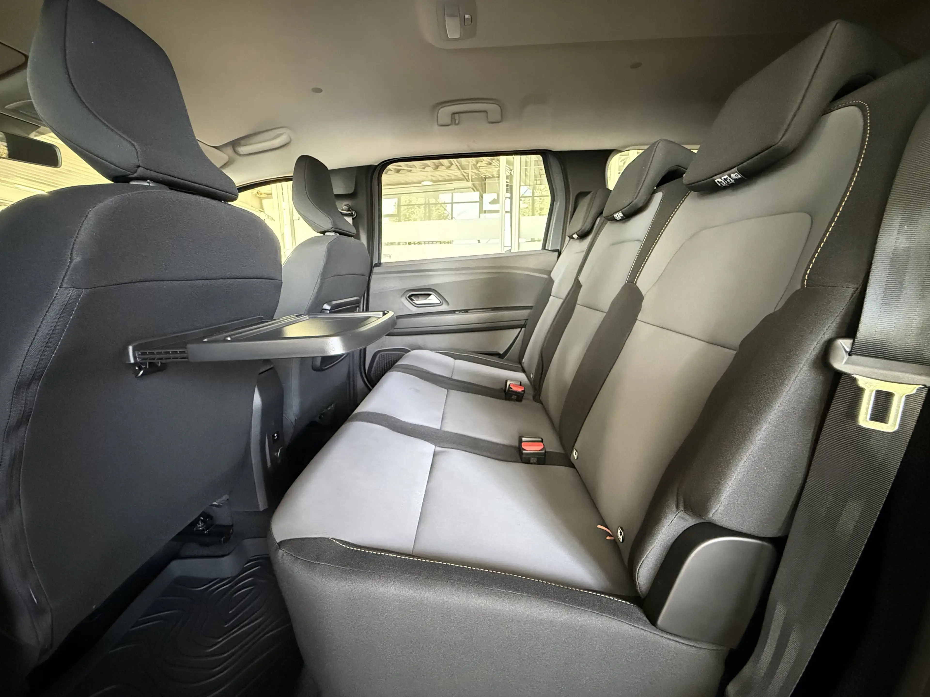 Dacia Jogger TCe110 Extreme 7-Sitzer Navi City-Paket — photo 17