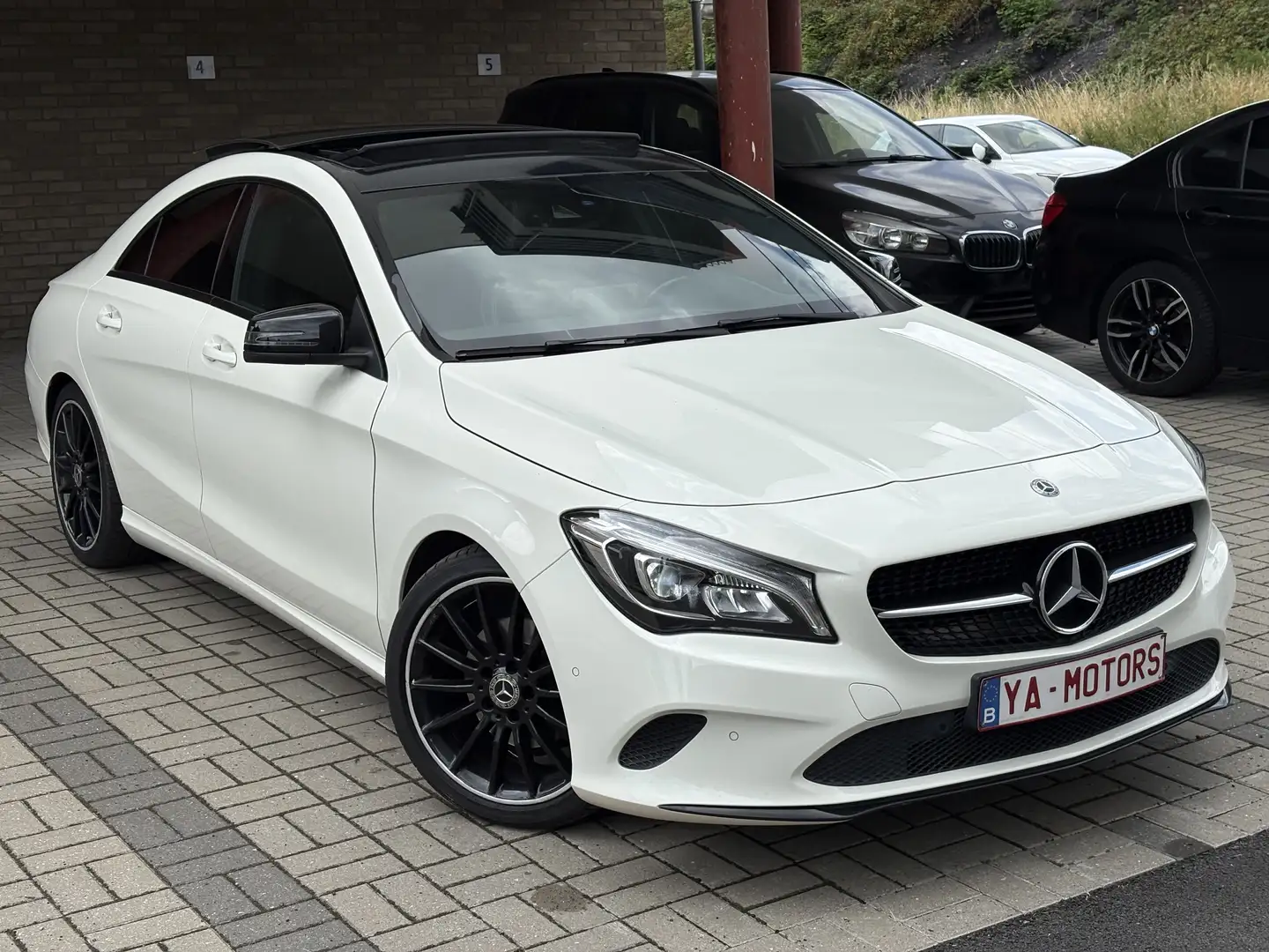 Mercedes-Benz CLA 180 Pack Night - Panoramique - Garantie 12 Mois - 2