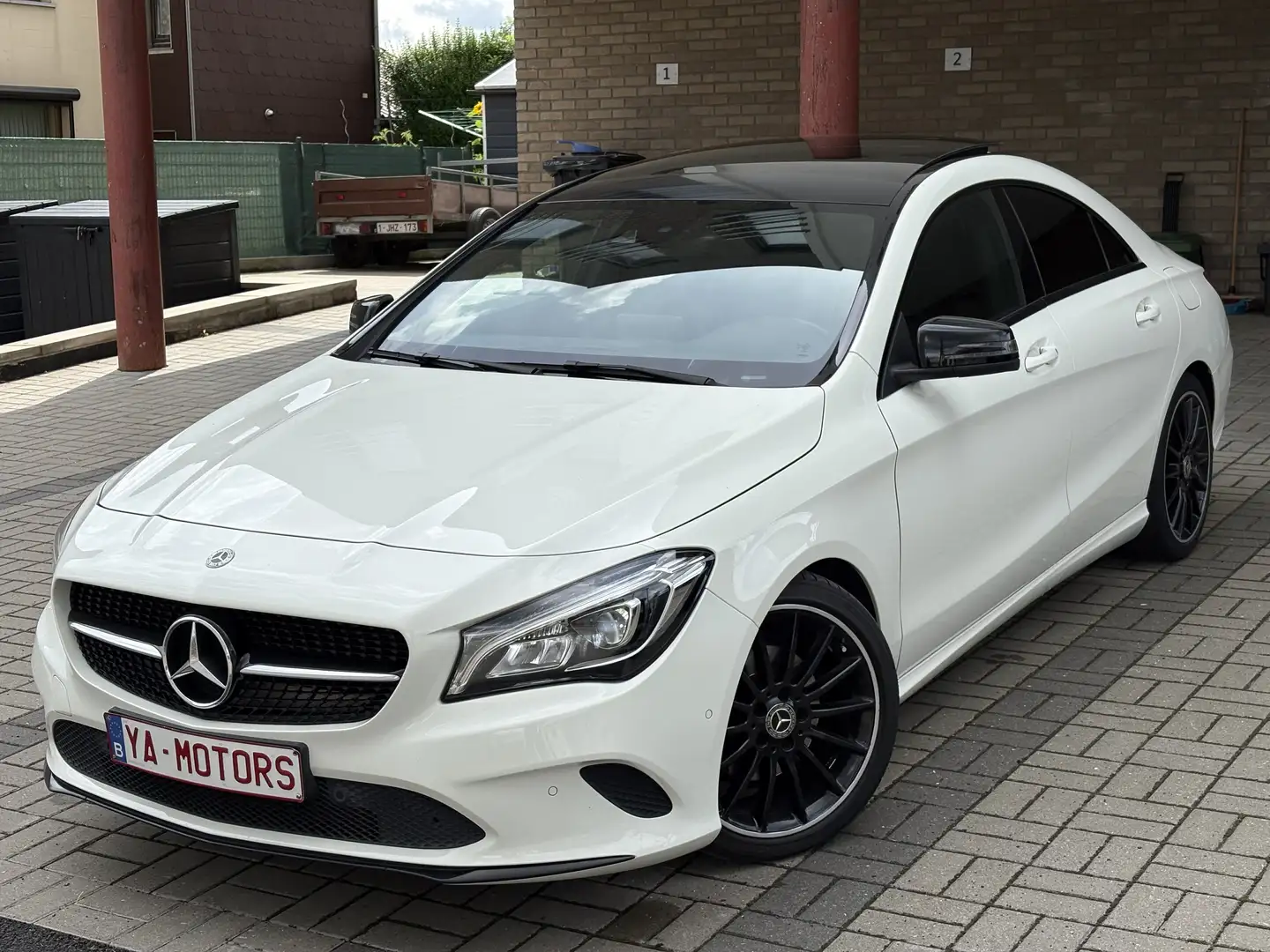 Mercedes-Benz CLA 180 Pack Night - Panoramique - Garantie 12 Mois - 1