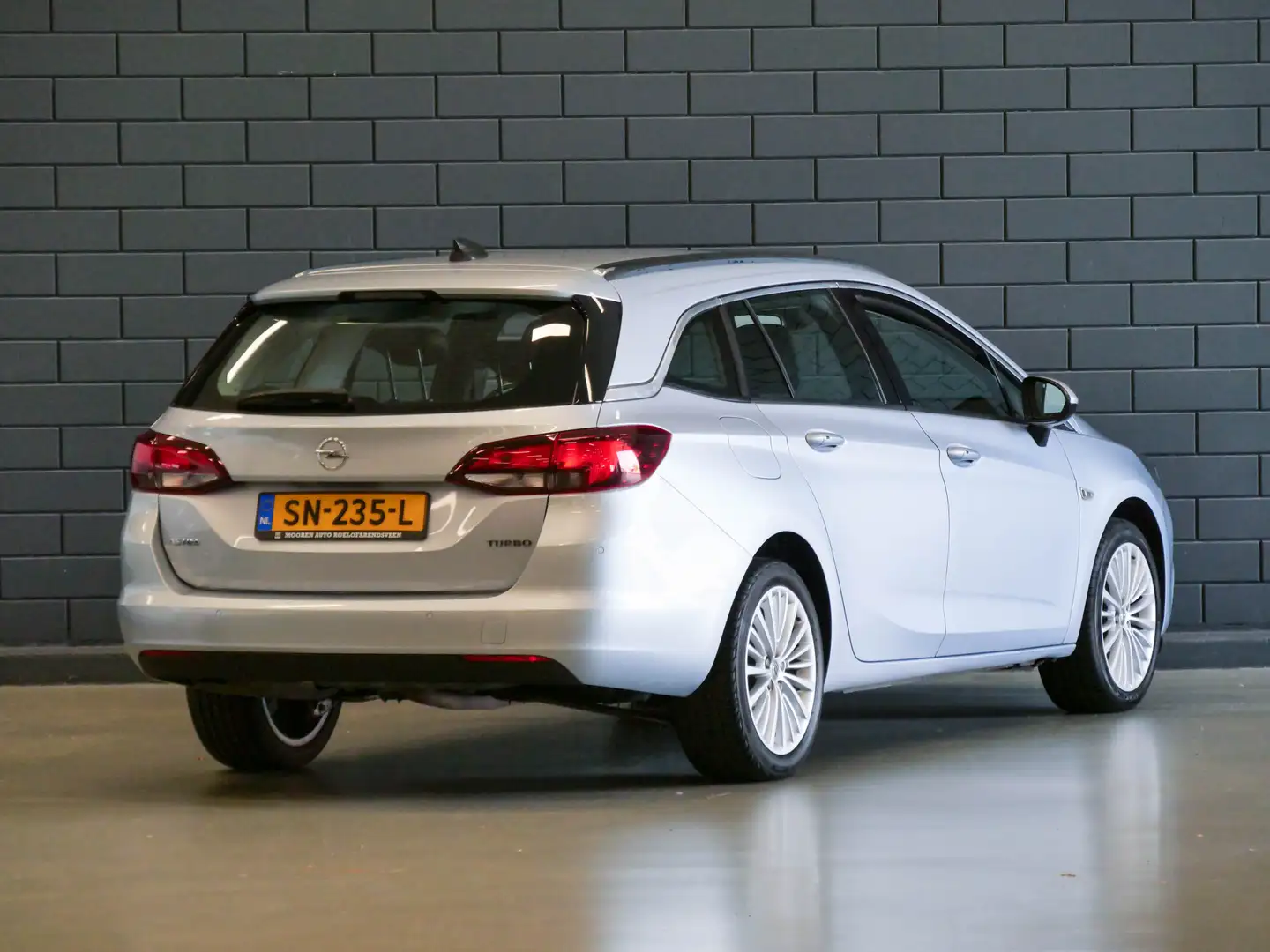 Opel Astra Sports Tourer 1.4 150PK Automaat Innovation | NAVI Gris - 2