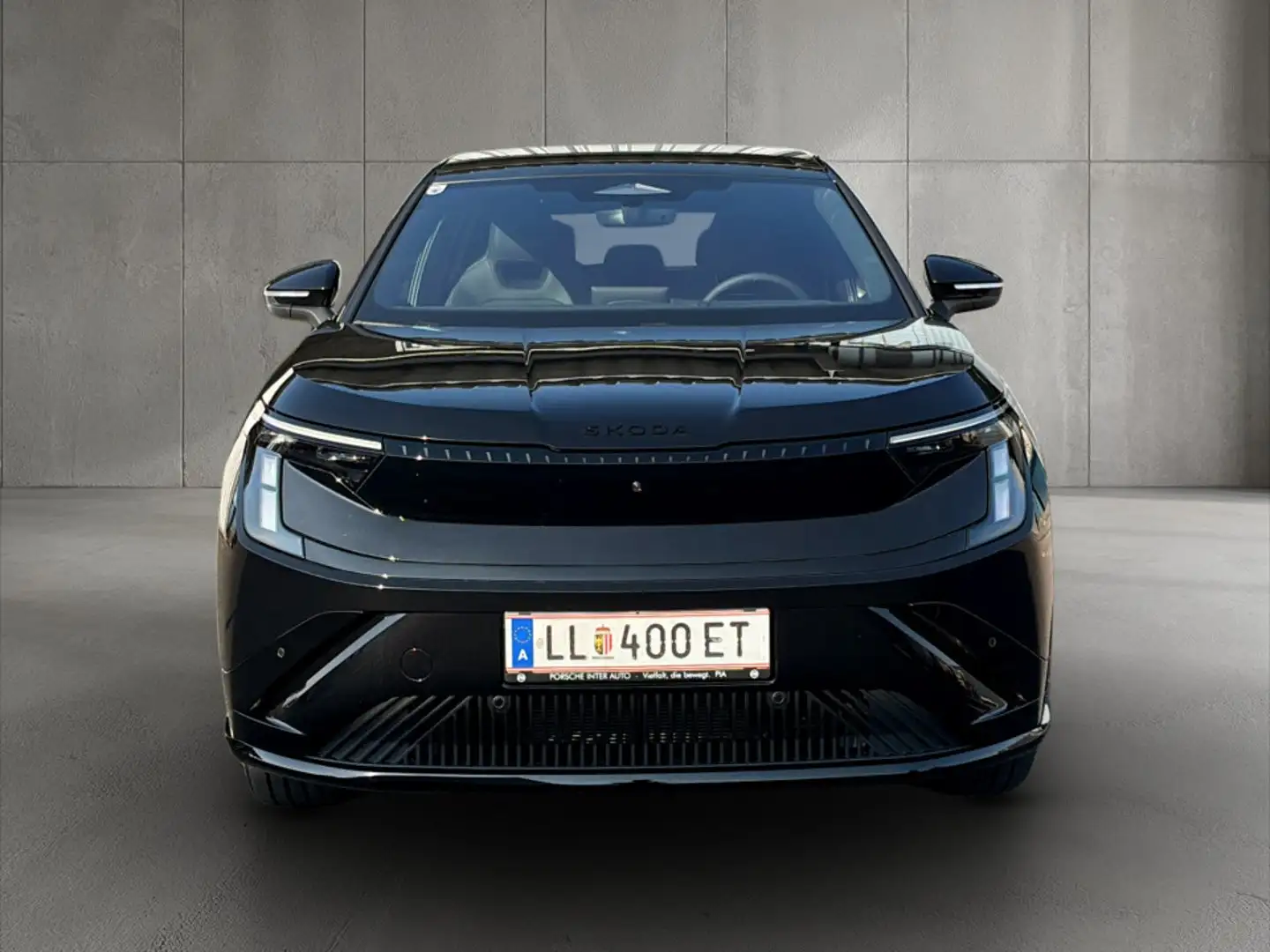 Skoda Peaq Sportline 90x Schwarz - 2