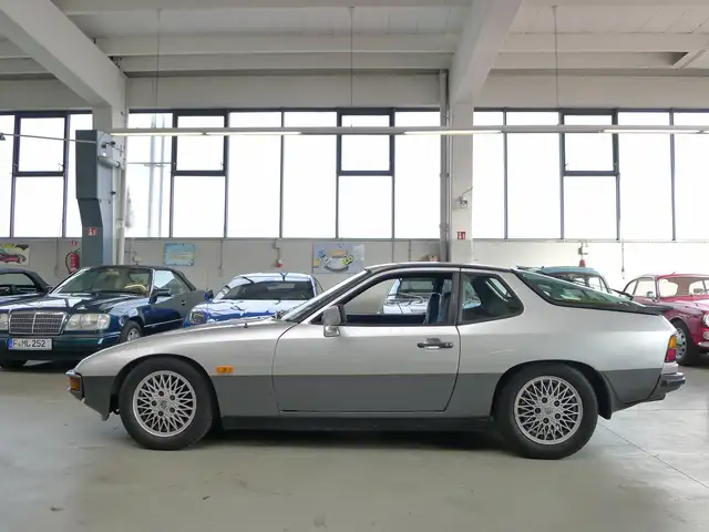 Porsche 924 924 turbo 1