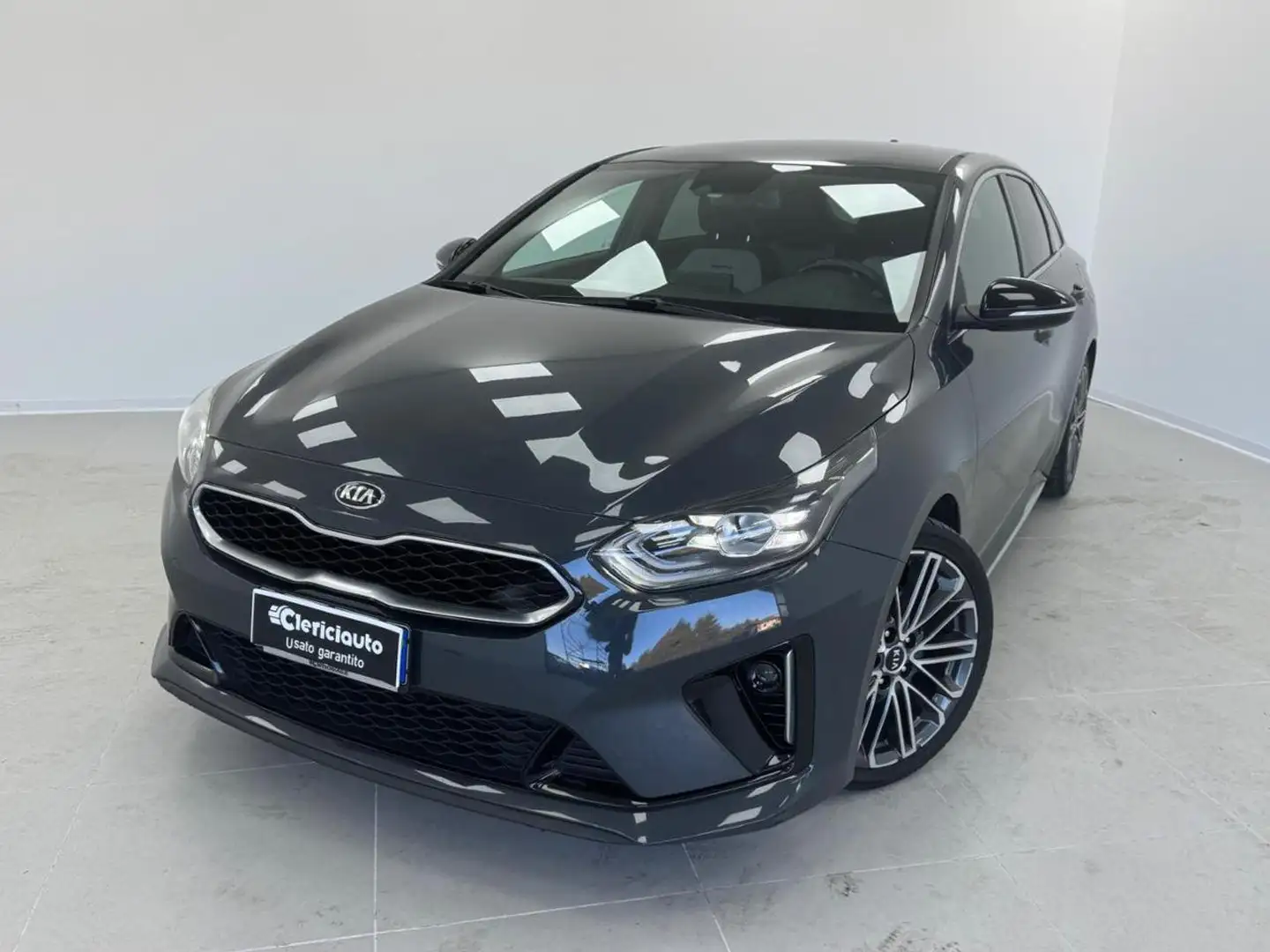 Kia ProCeed / pro_cee'd 1.4 T-GDI DCT GT Line Gris - 1