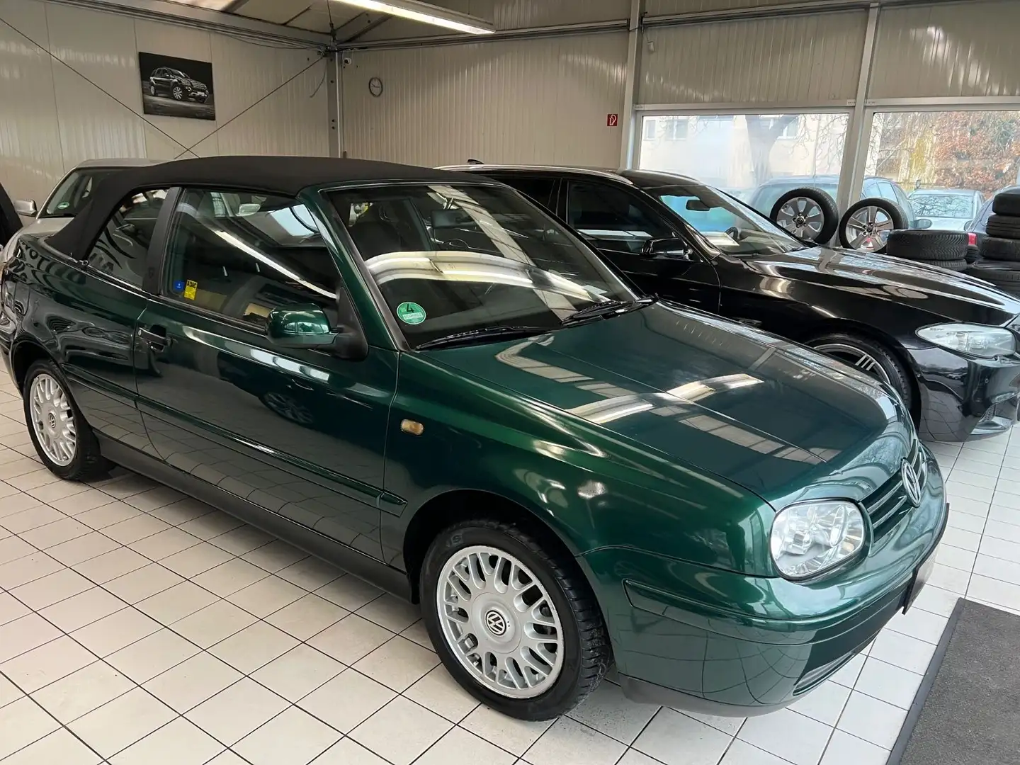 Volkswagen Golf 1.6l Cabriolet*TÜVneu*Original*Service* Grün - 1