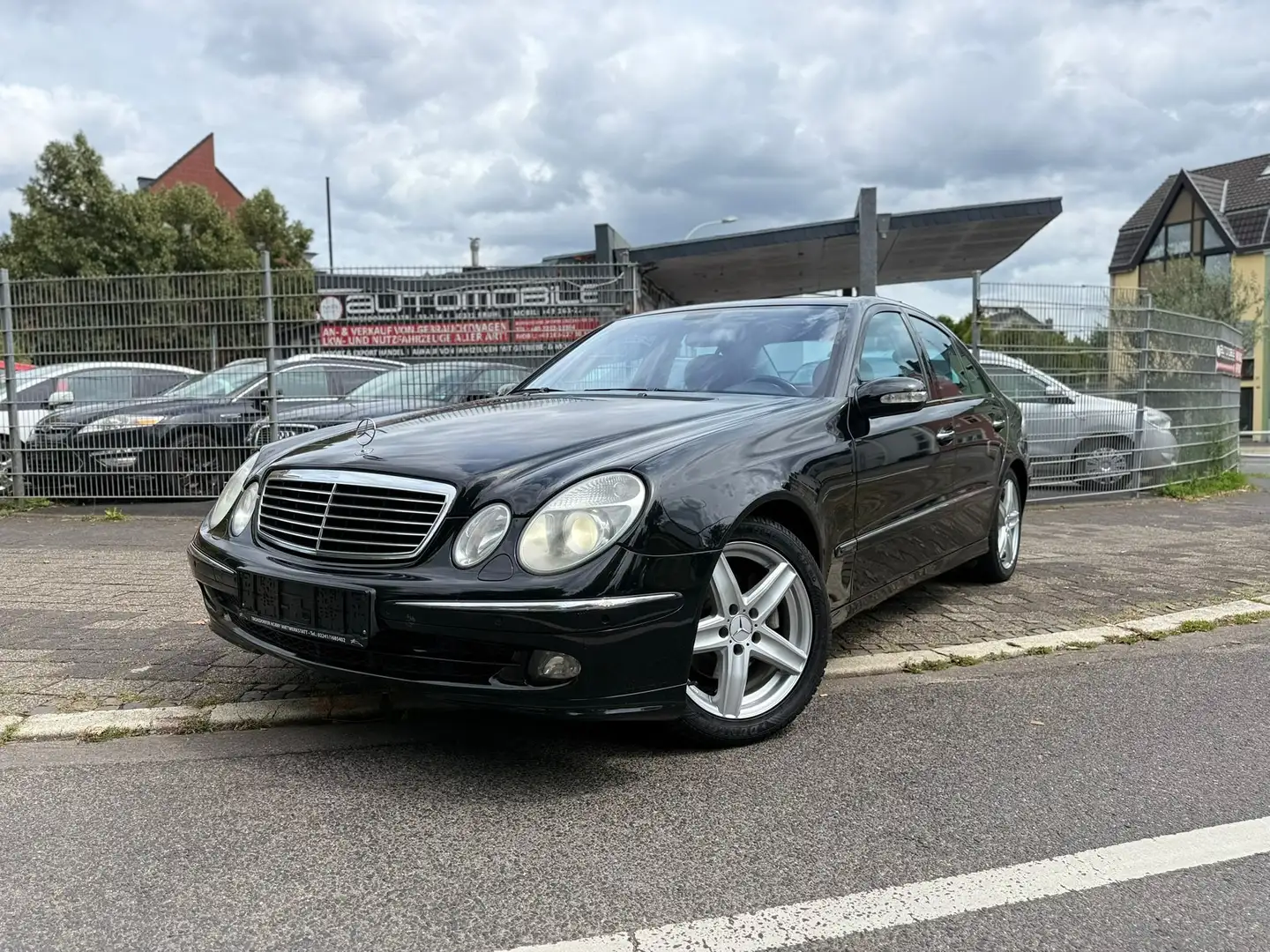 Mercedes-Benz E 280 E 280 CDI Avantgarde Limousine*2.Hand*ServiceNEU Noir - 1