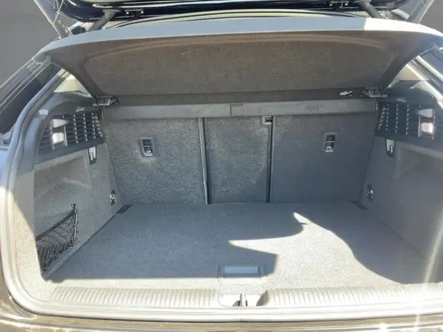 Audi Q2 view 14