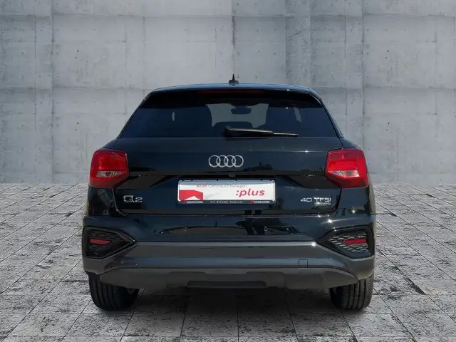 Audi Q2 view 5