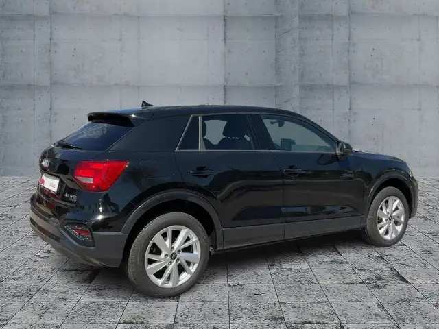 Audi Q2 view 6