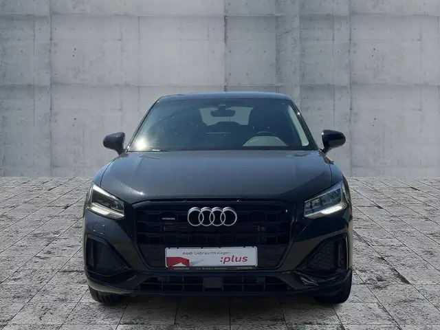 Audi Q2 view 3