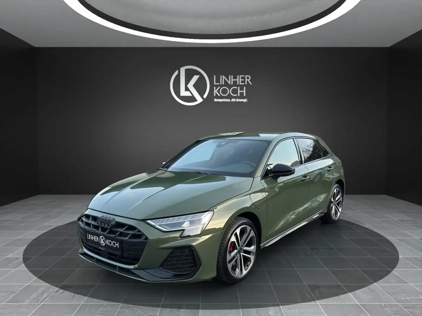Audi A3 45 TFSI e S line ''HeadUp+Interieur S+MatrixLED'' Grün - 1