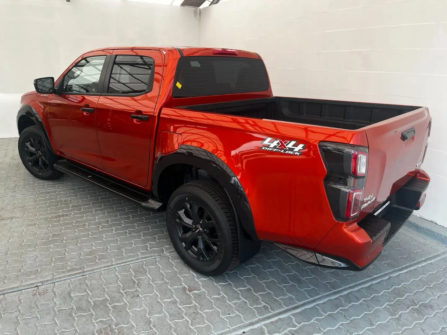 Isuzu D-Max ISUZU D-MAX V-CROSS Orange - 2