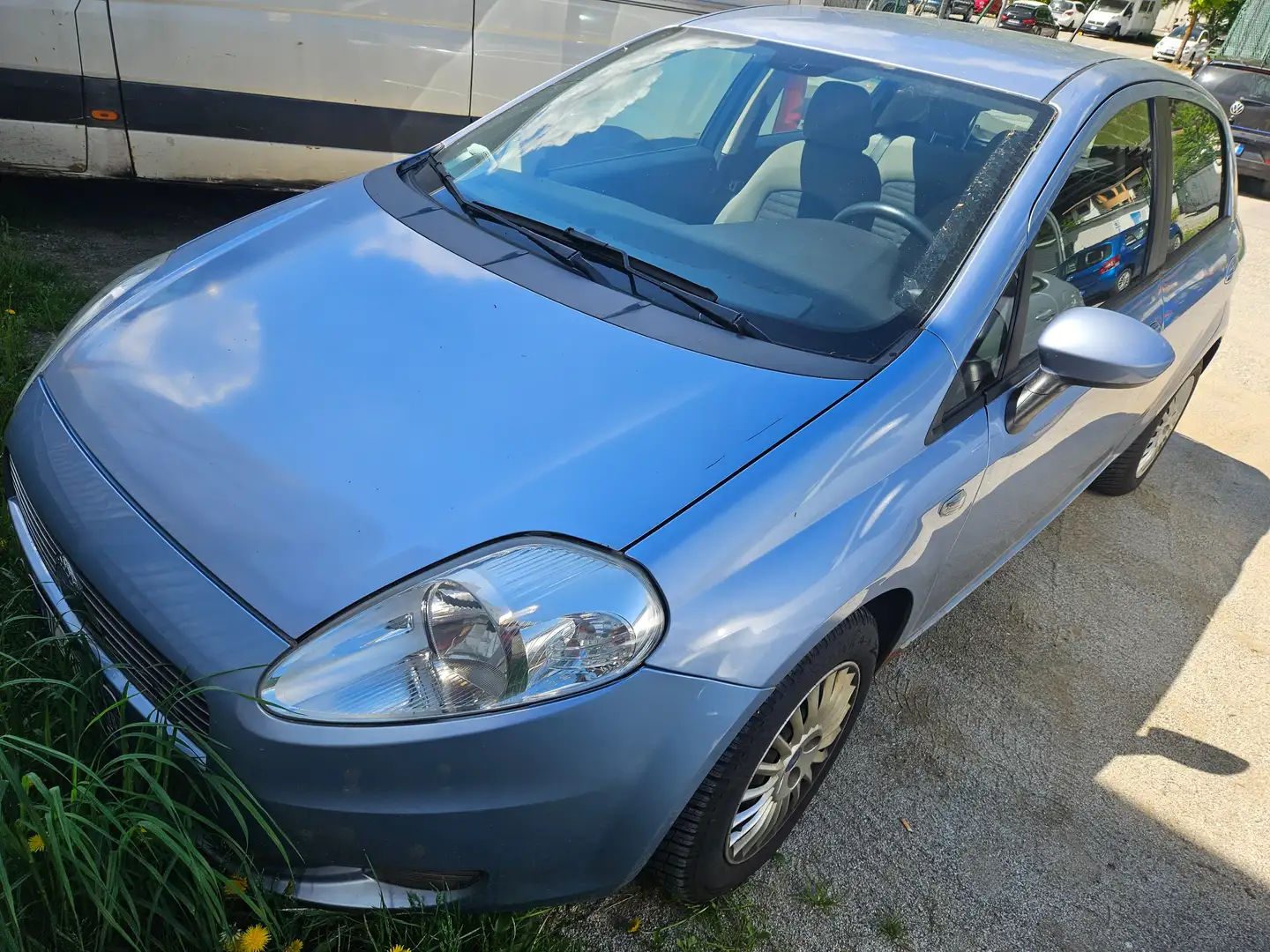 Fiat Grande Punto 1,3BENZIN KLIMA 2JAHRE TÜV EURO4 TOP!FIX PREIS! Blau - 1