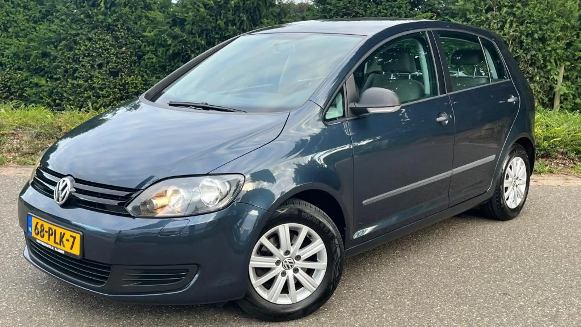 Volkswagen Golf Plus 1.2 TSI Trendline BlueMotion Grijs - 1