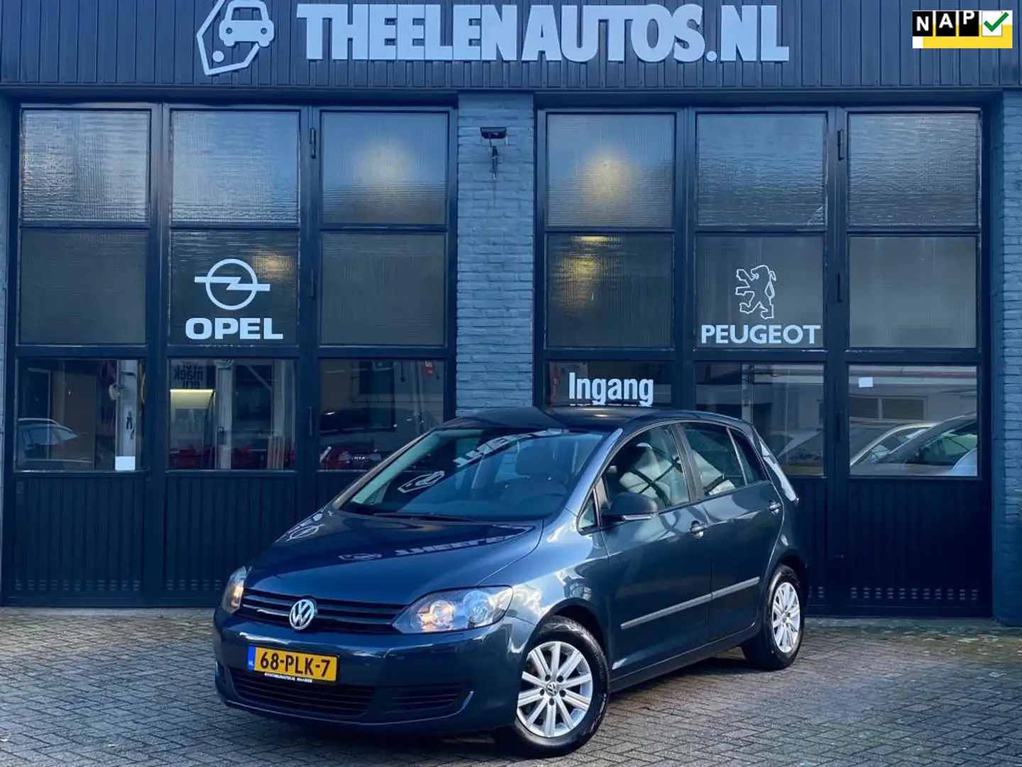 Volkswagen Golf Plus 1.2 TSI Trendline BlueMotion Gris - 1