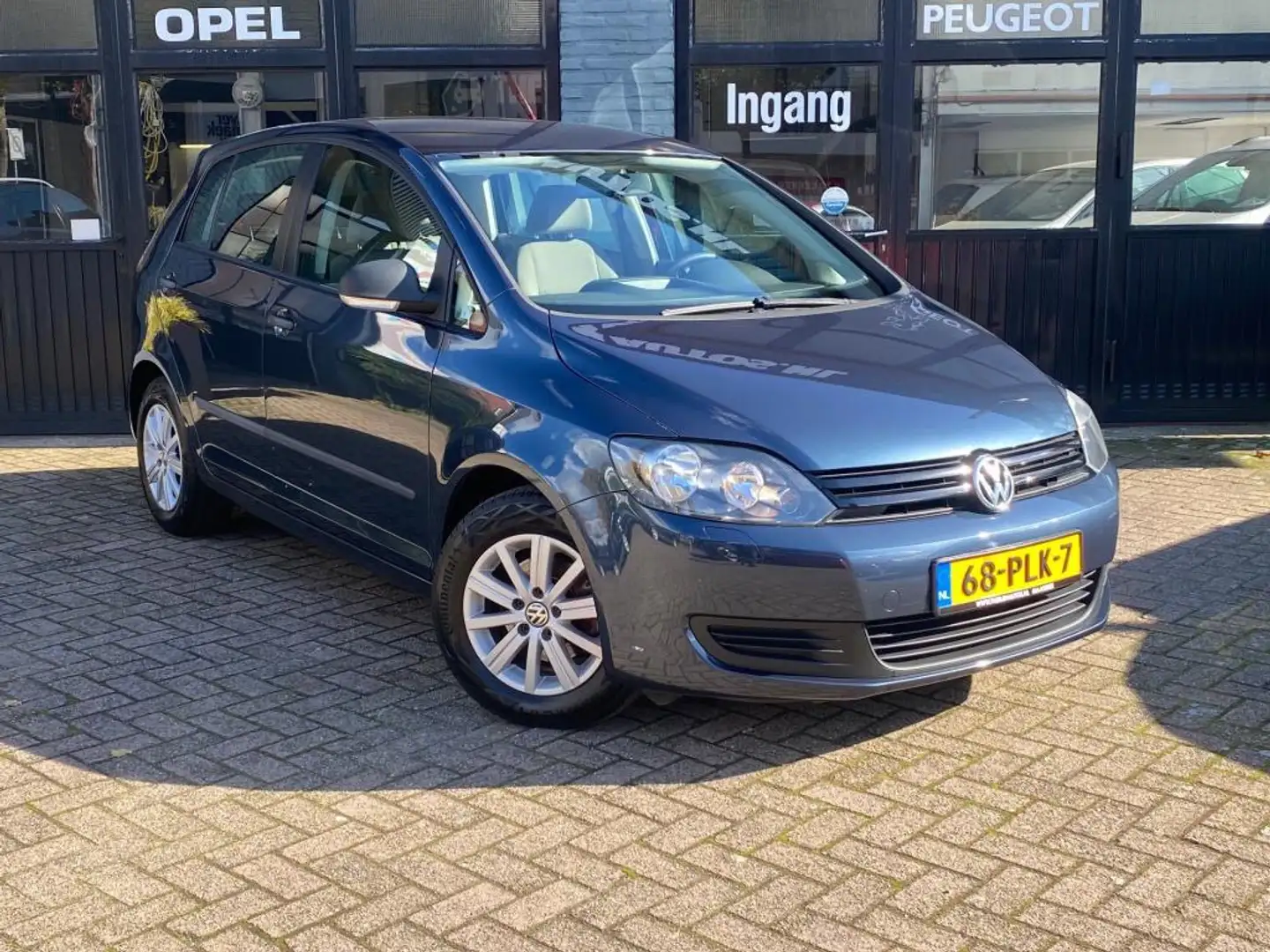 Volkswagen Golf Plus 1.2 TSI Trendline BlueMotion Gris - 2