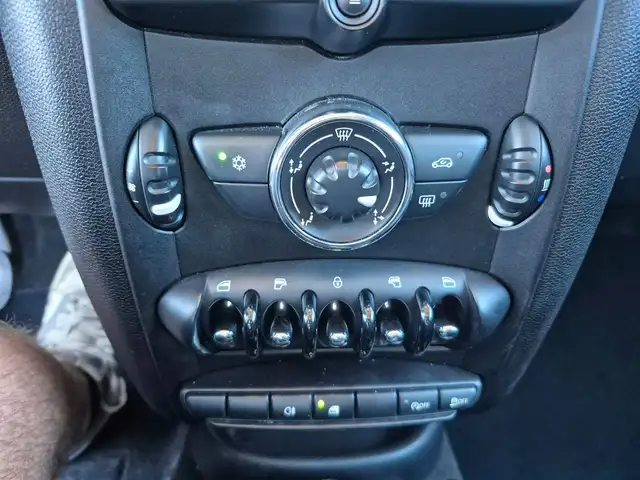 MINI Countryman view 16