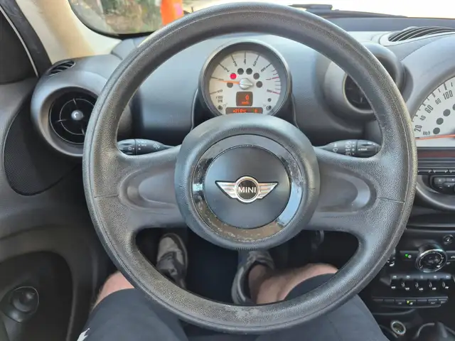 MINI Countryman view 12