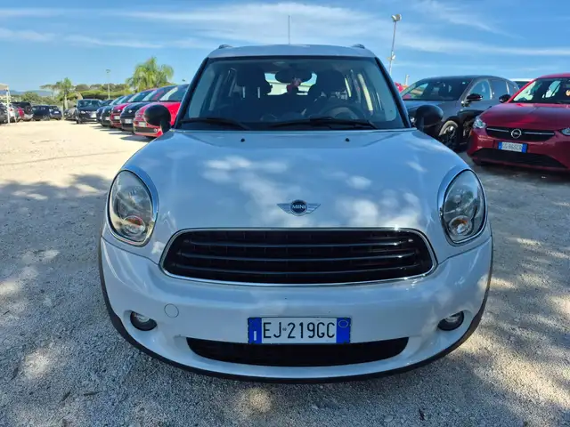 MINI Countryman view 6