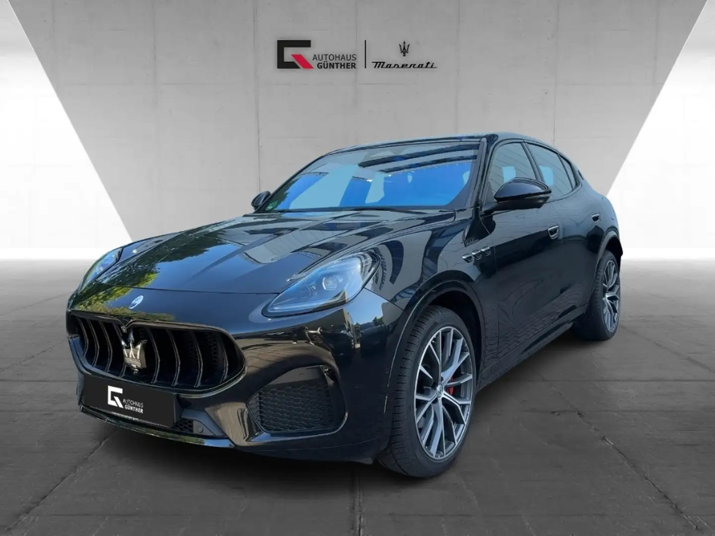 Maserati Grecale Modena 2.0 HYBRID/MHEV AWD 330PS MY23 Schwarz - 1