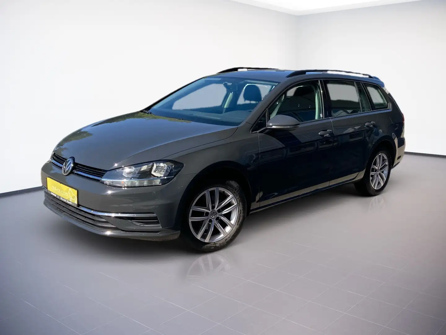 Volkswagen Golf Variant Golf VII Variant COMFORTLINE 1.0TSI 116PS NAVI.2xP Grijs - 2
