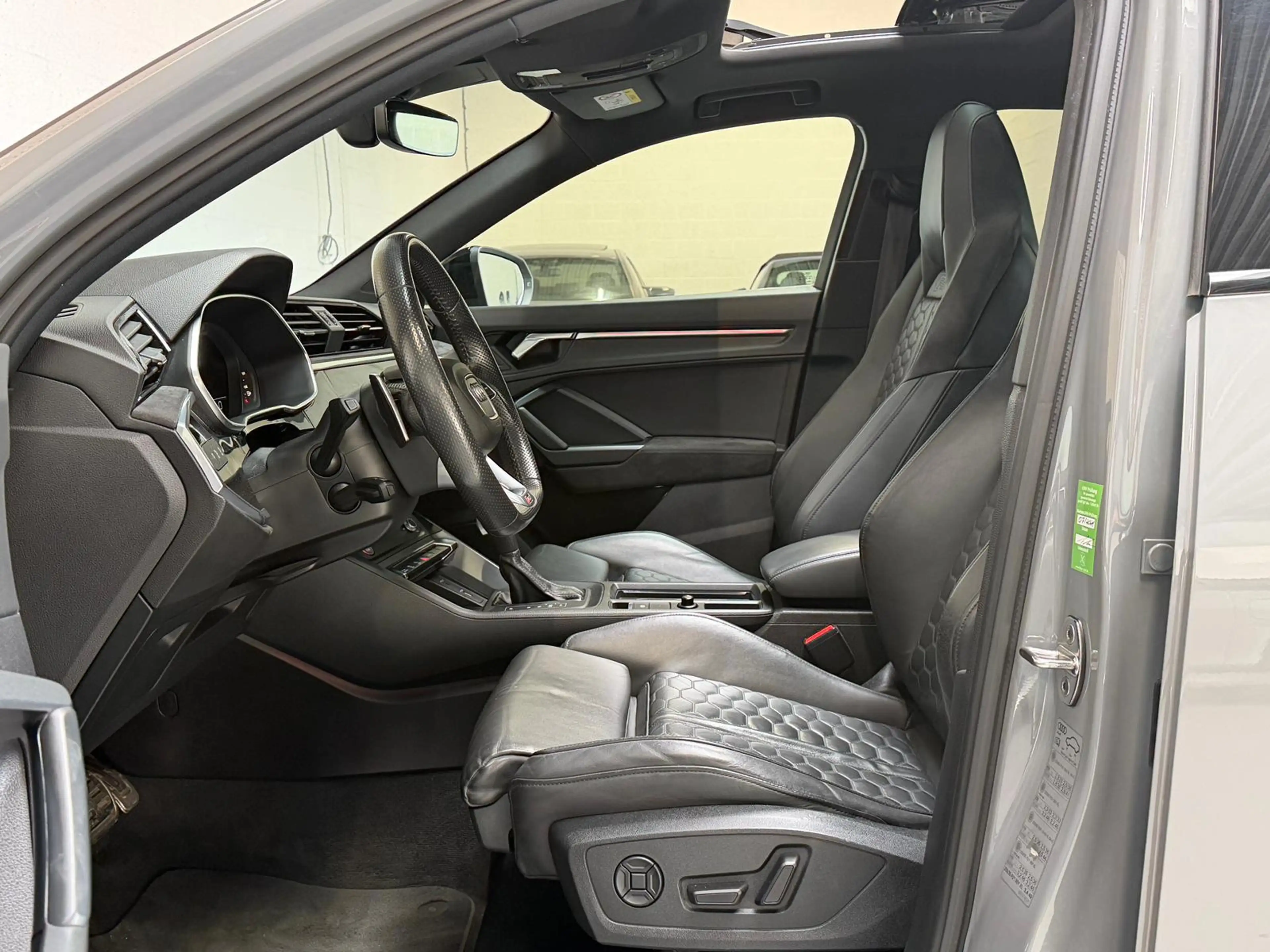 Audi RS Q3 Sportback TFSI - RS KUIPSTOELEN - B&O - PANO - 21" — photo 3