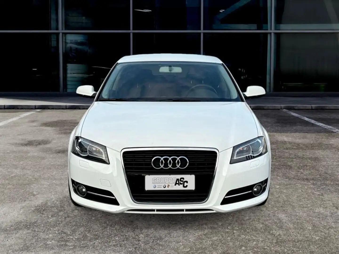 Audi A3 1.6 tdi Young Edition 90cv ADATTA NEOPATENTATI Blanc - 2
