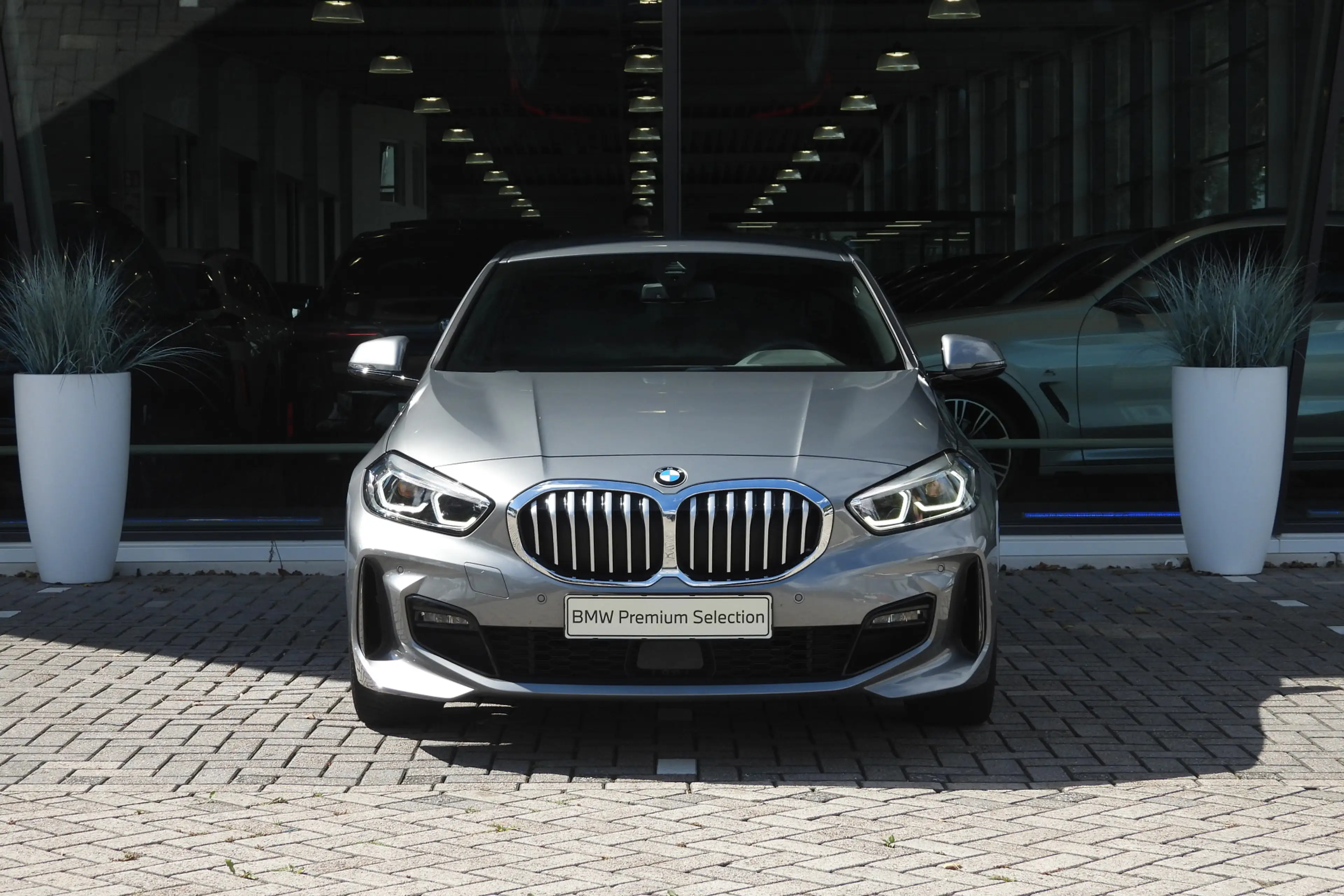 BMW 118 1 Serie 118i M Sport Automaat / Sportstoelen / Com — photo 5