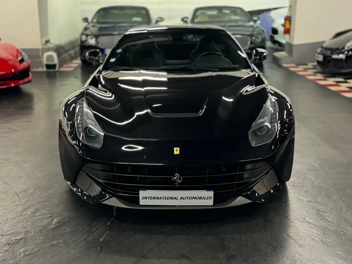 Ferrari F12 Berlinetta DCT F1 Чорний - 2